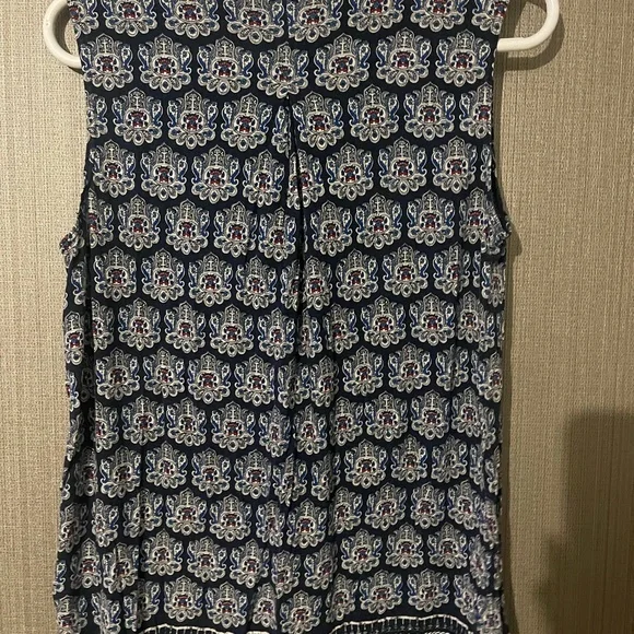 Max Studio Top - Picture 2 of 6